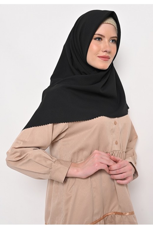 Hijab Segi 4 Diamond Lasercut Black